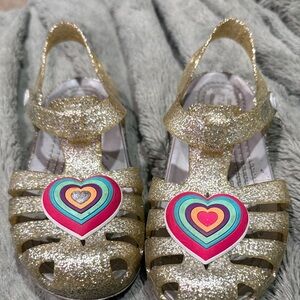 CROCS Isabella Novelty Gold Glitter Kids Sandals with Heart Accent